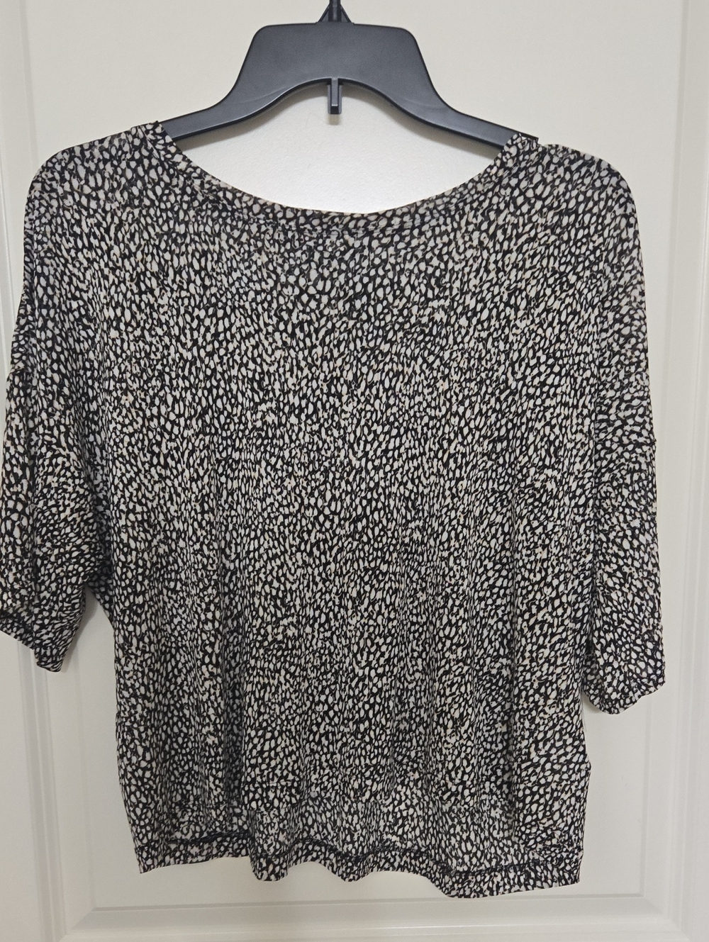 Joie Black and White Dot-Print Short Sleeve Top